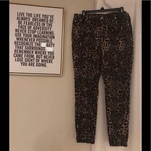 Jennifer Lopez ‘kinny’ Leopard Pant